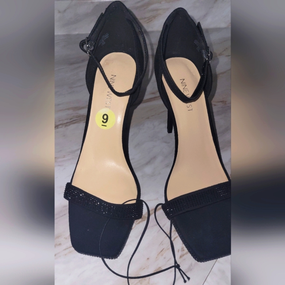 New- Nine West Black High Heels